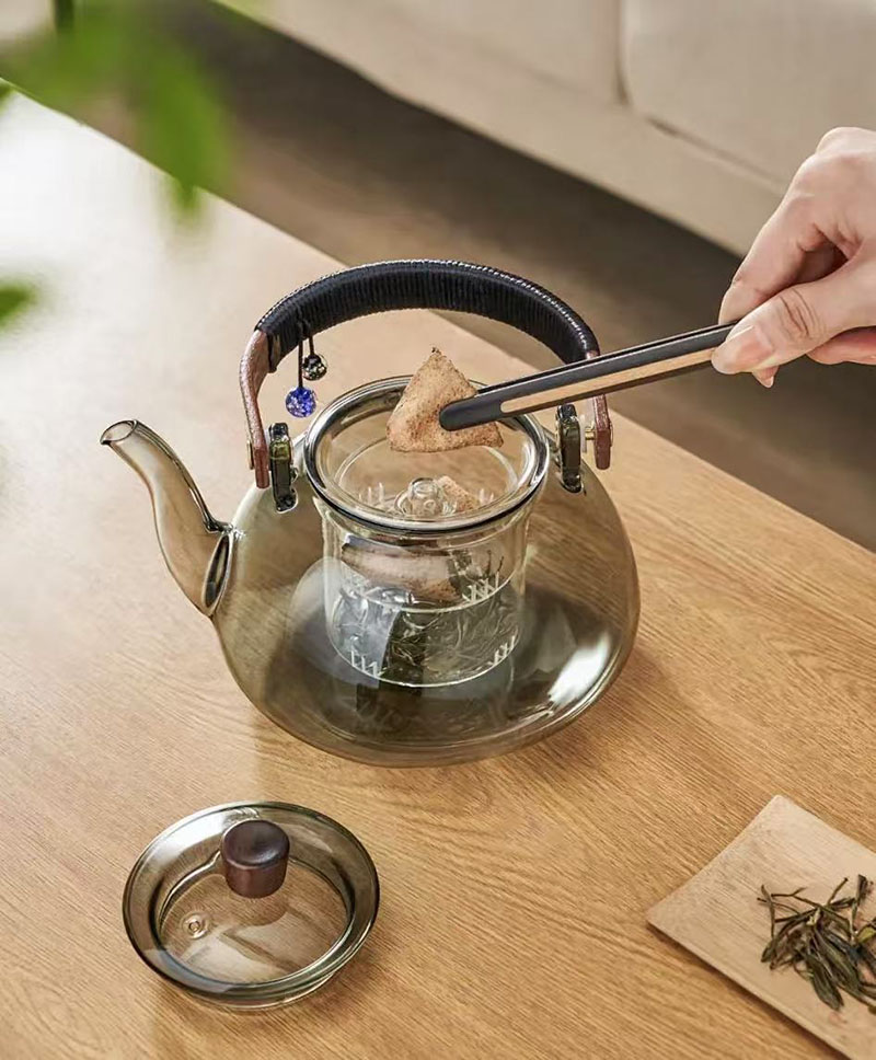 Characteristics and usage precautions of glass teapot set